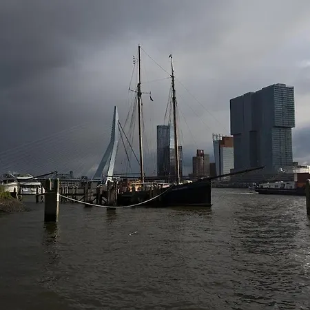 Zeilschip Marie Galante 보트호텔 *