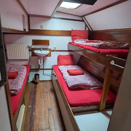 보트호텔 Zeilschip Marie Galante *