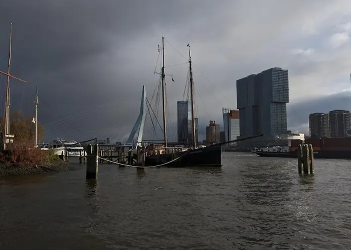 Zeilschip Marie Galante 보트호텔 *