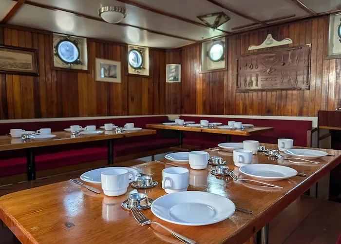 보트호텔 Zeilschip Marie Galante *