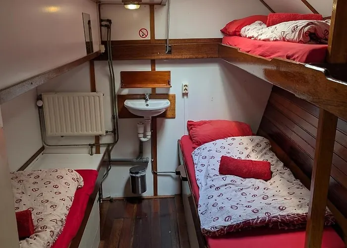 Zeilschip Marie Galante Úszó hotel